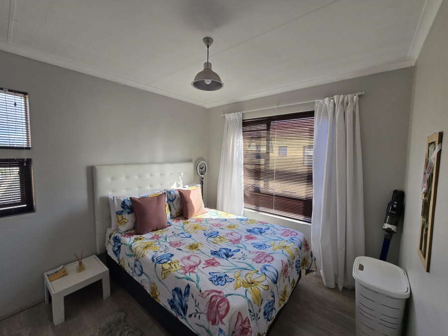 To Let 1 Bedroom Property for Rent in Ferndale Western Cape